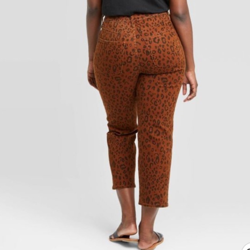 Universal Thread Leopard Print Cropped Ankle Jeans - image 7